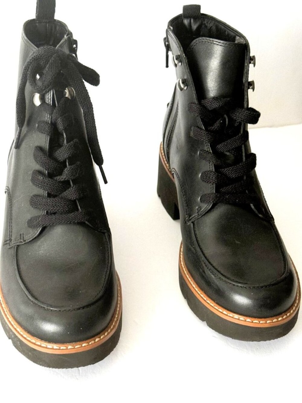 Leather Ankle Boots, Dara Lug Sole, Combat boots, Naturalizer NEW W/O BOX, 9 M